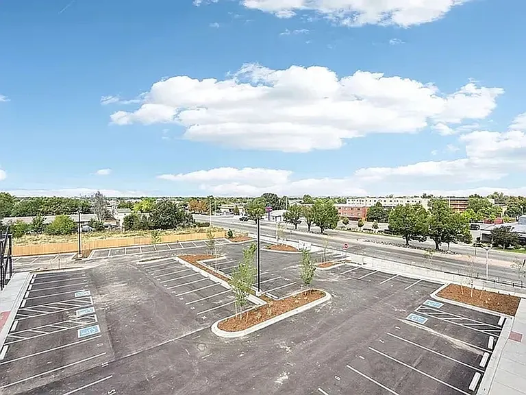 11800 E Colfax — Photo 38