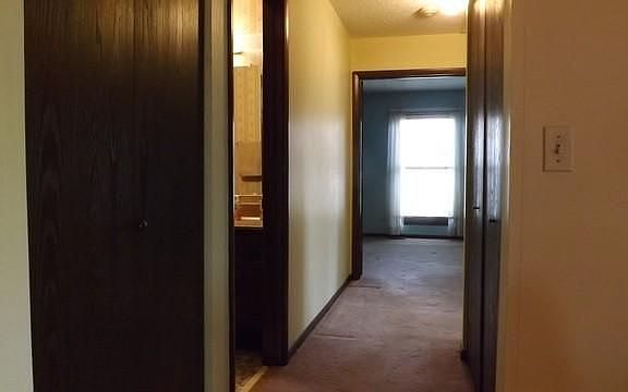 3rd image of 340 S Whispering Hills Dr