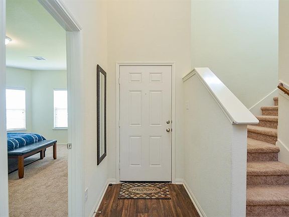 2nd image of 2044 Saras Way
