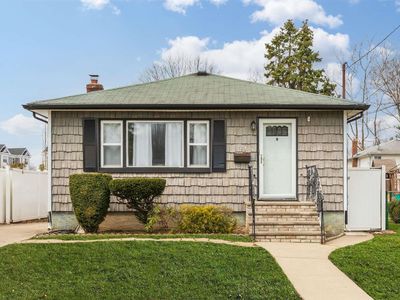 (Undisclosed Address), Uniondale, NY, 11553