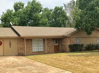 104 NW Springdale Dr, Palestine, TX 75803