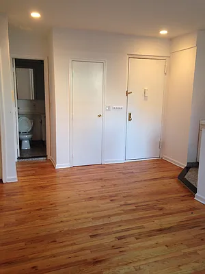 Rented by ELK Investors | media 37