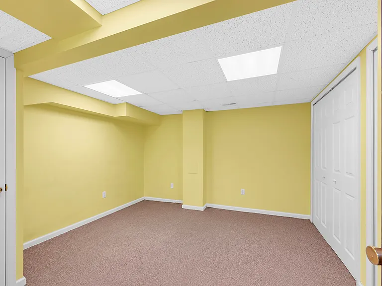 1592 Brentwood Dr — Photo 42