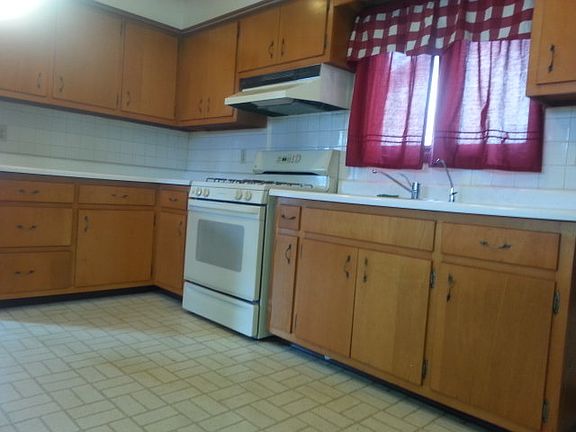 2nd image of 1100 McDonald Ave