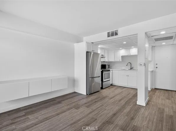 1450 Locust Ave APT 301, Long Beach, CA 90813