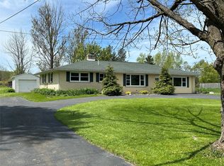9982 Peach St, Waterford, PA 16441