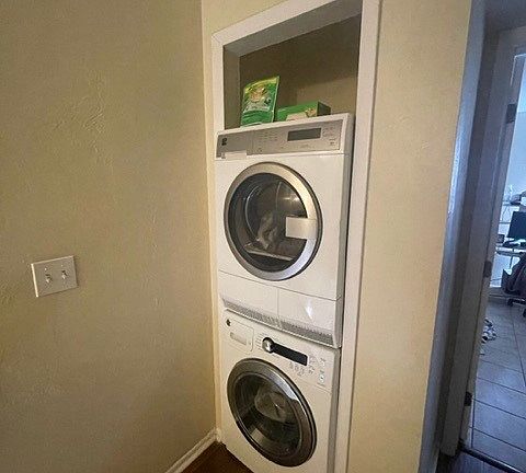 4th image of 1836 N Crystal Lake Dr APT 24