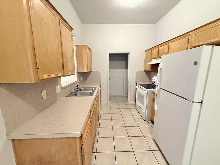 3708 Gus Dr #B — Photo 6