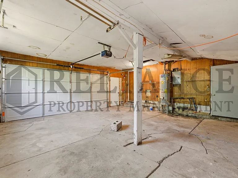 4853 S Madison Ave — Photo 33