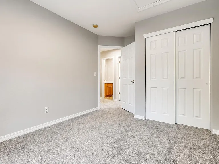 832 Mariposa St — Photo 19