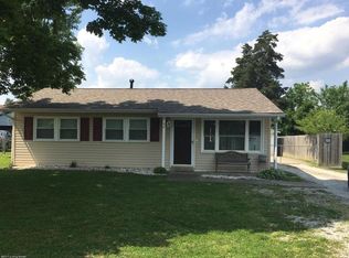 184 Meadowood Rd, Louisville, KY 40229