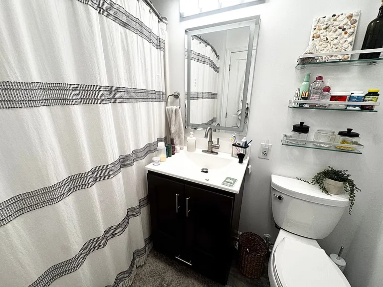 130 S 22nd St #3F — Photo 13