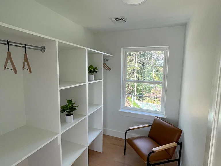 237 Boyden Ave — Photo 9