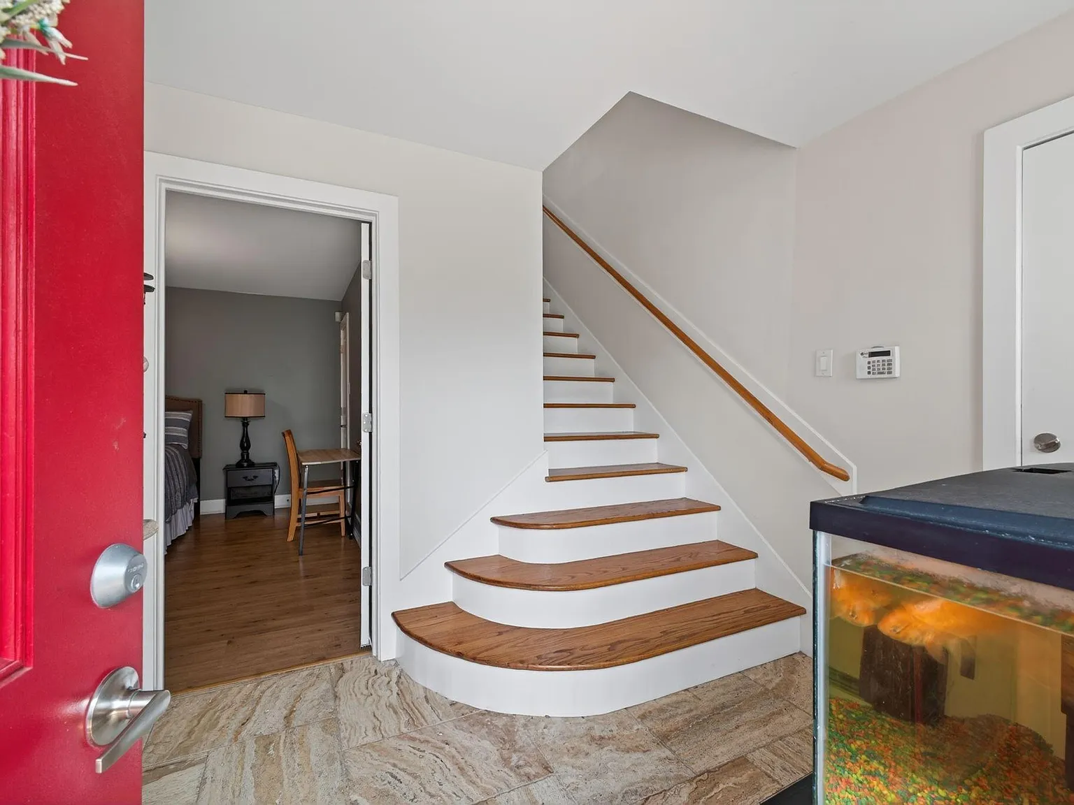 3 bed, 2.5 bath, 2139 sqft, $3,150 — Photo 4