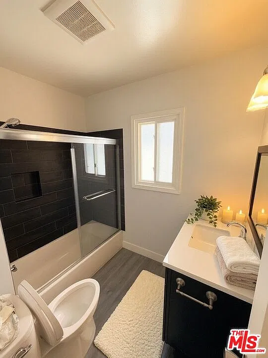 12 bed, 1.5 bath, 1250 sqft, $3,200 — Photo 3