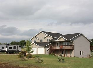 7401 Runnel Rd, Bismarck, ND 58503