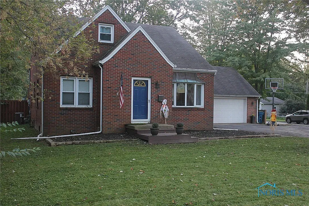 4 bed, 1619 sqft, $2,525 — Photo 2