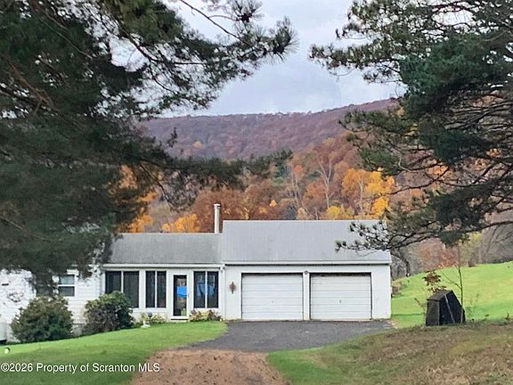 5th image of 915 Sugar Hollow Rd