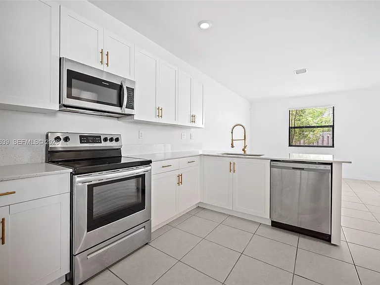 11949 SW 245th Ter — Photo 6