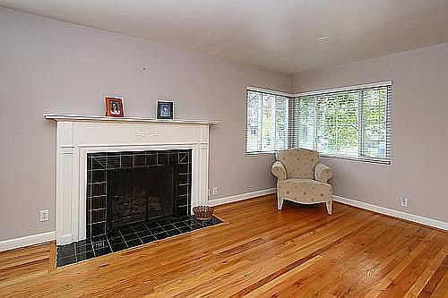 4th image of 1819 E Kensington Ave