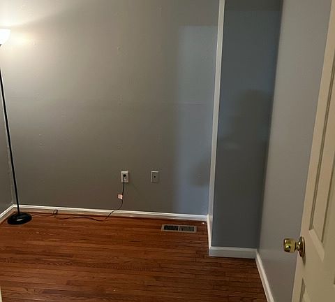 4th image of 1648 Forest Park Dr