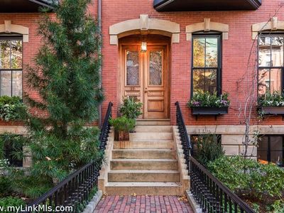22 Brimmer St, Boston, MA, 02108