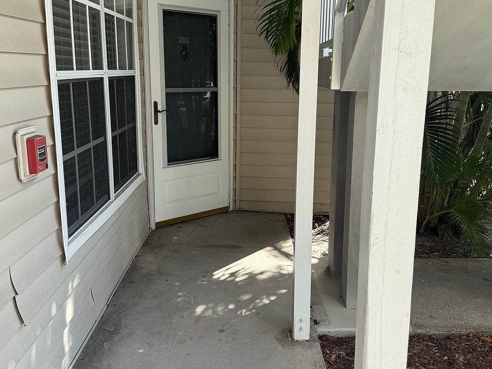 1st image of 850 S Tamiami Trl APT 202