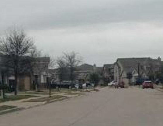 Exterior Neighborhood (street photo)