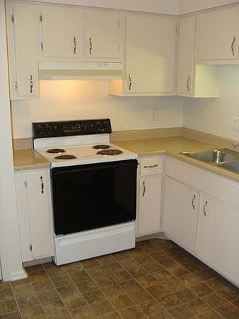 1st image of 1556 Croft Ct APT C