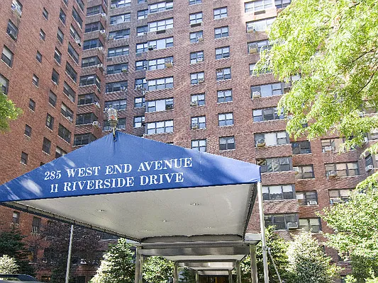 Sold by Sotheby's International Realty | media 22