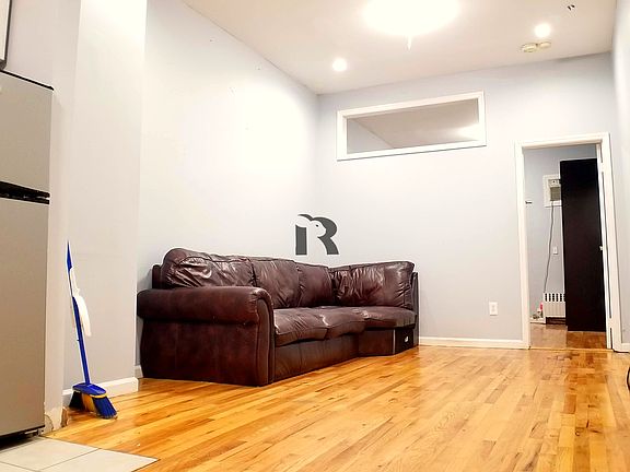 3rd image of 188 Scholes St #1A