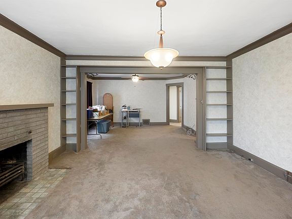 3rd image of 328 King St