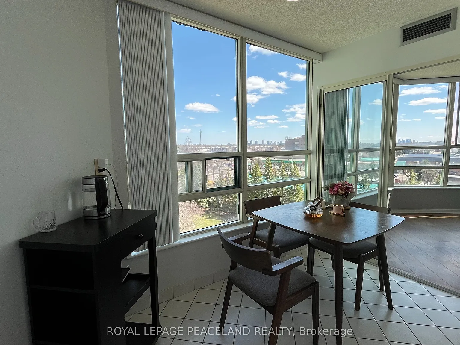 3 bed, $3,390 — Photo 4