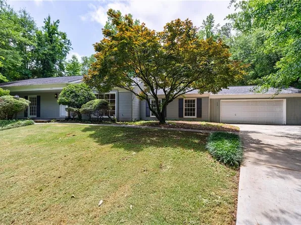 135 Pheasant Dr SE, Marietta, GA 30067