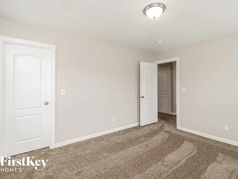 8175 McClanahan Dr — Photo 12
