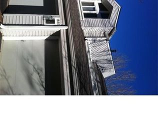 1880 Ridgeview Circle Dr, Ballwin, MO 63021