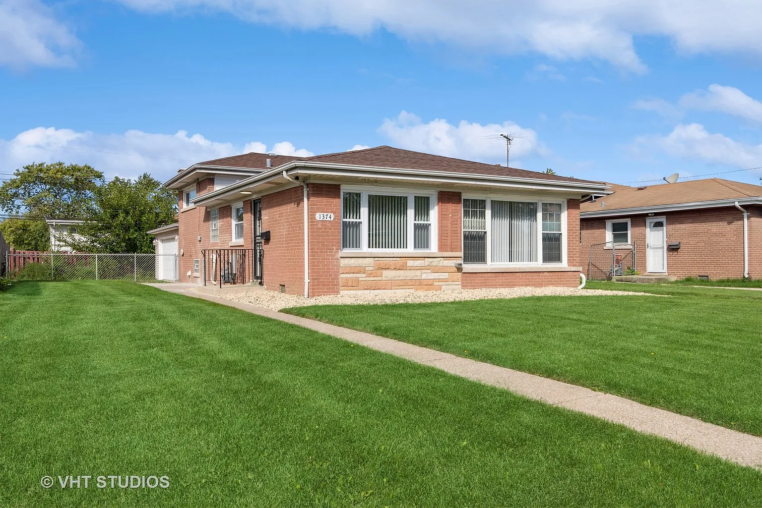 1374 Buffalo Ave photo 1