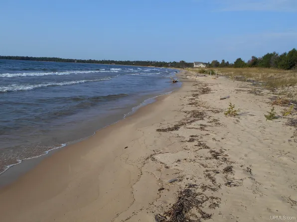 Us Highway 2 Unit 7, Manistique, MI 49854