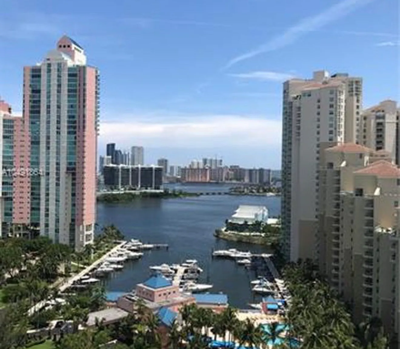 3 bed, 1271 sqft, $3,100 — Photo 1