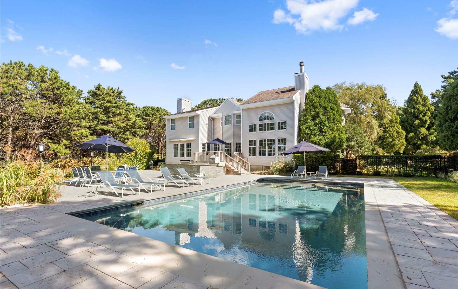 86 McGregor Dr, Southampton, NY 11968 Out East