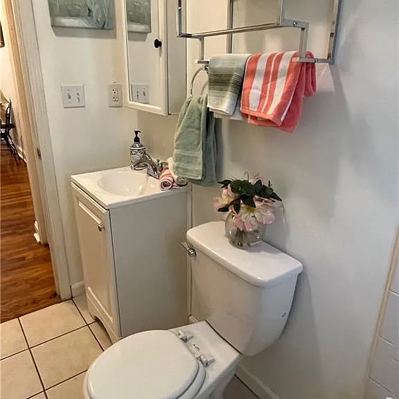 1115 Shelby Pl SE #B — Photo 27