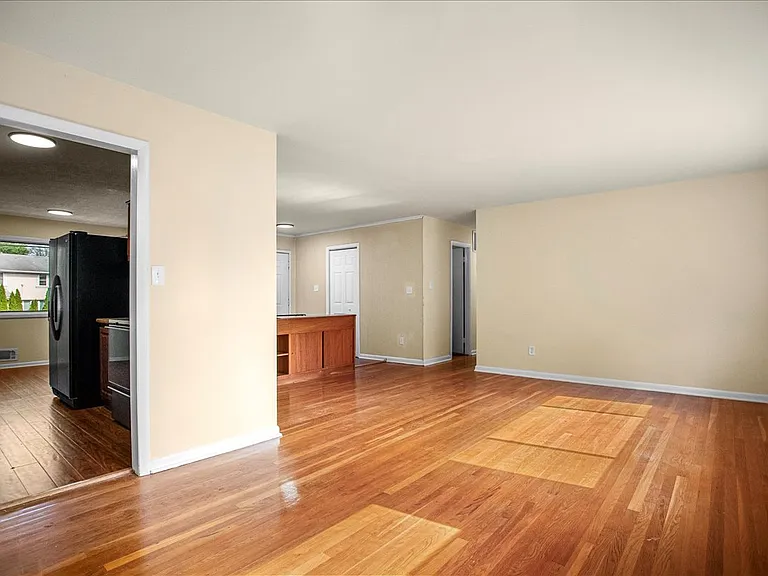 6700 Cipriano Rd — Photo 16