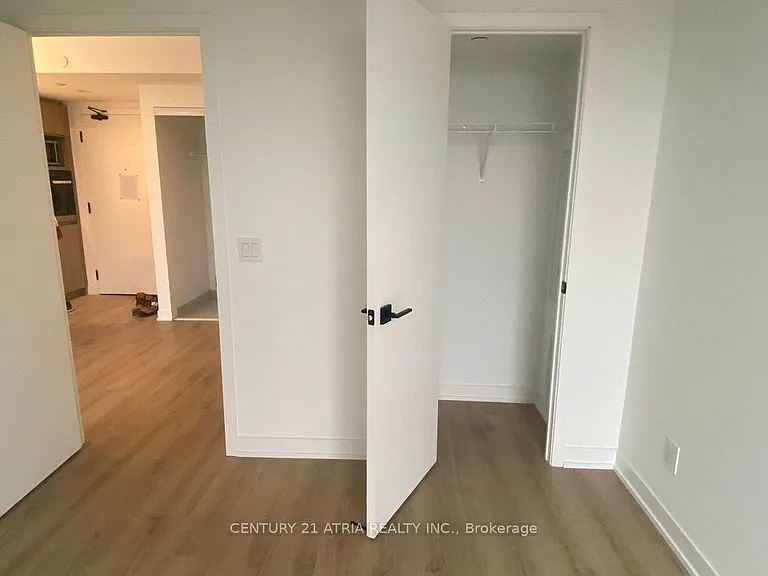 319 Jarvis St #911 — Photo 4