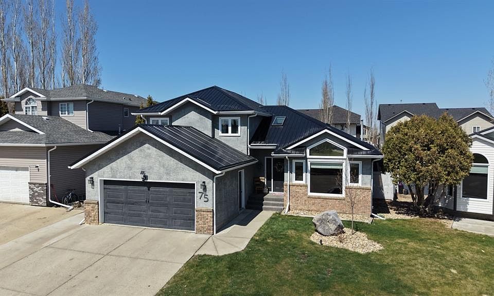 1st image of 75 Parkland Close E
