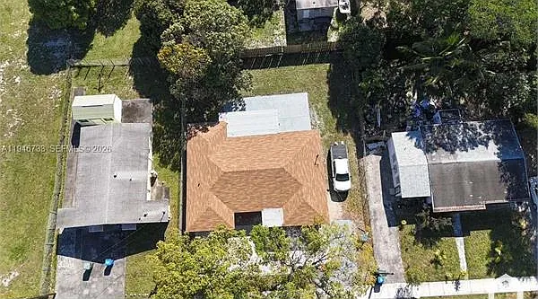 2036 NW 28th St — Photo 18