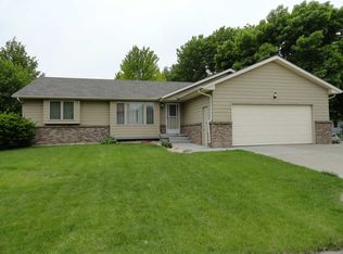 1920 W 37th St, Kearney, NE 68845