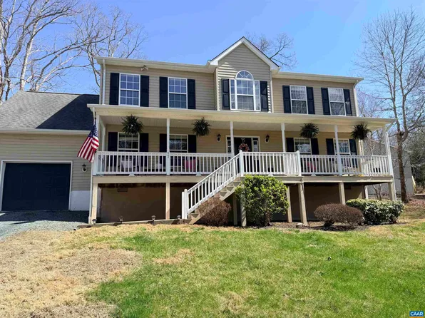 17 Hopi Way, Palmyra, VA 22963