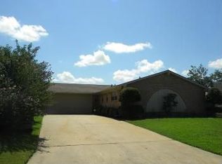 710 SE Mieling Dr, Lawton, OK 73501