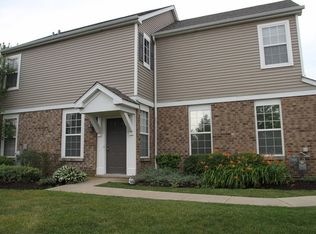 515 Springbrook Trl N, Oswego, IL 60543