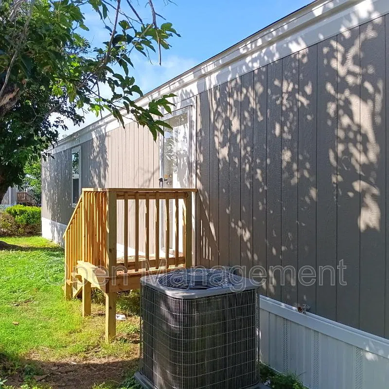 2501 Martin Luther King Blvd — Photo 3